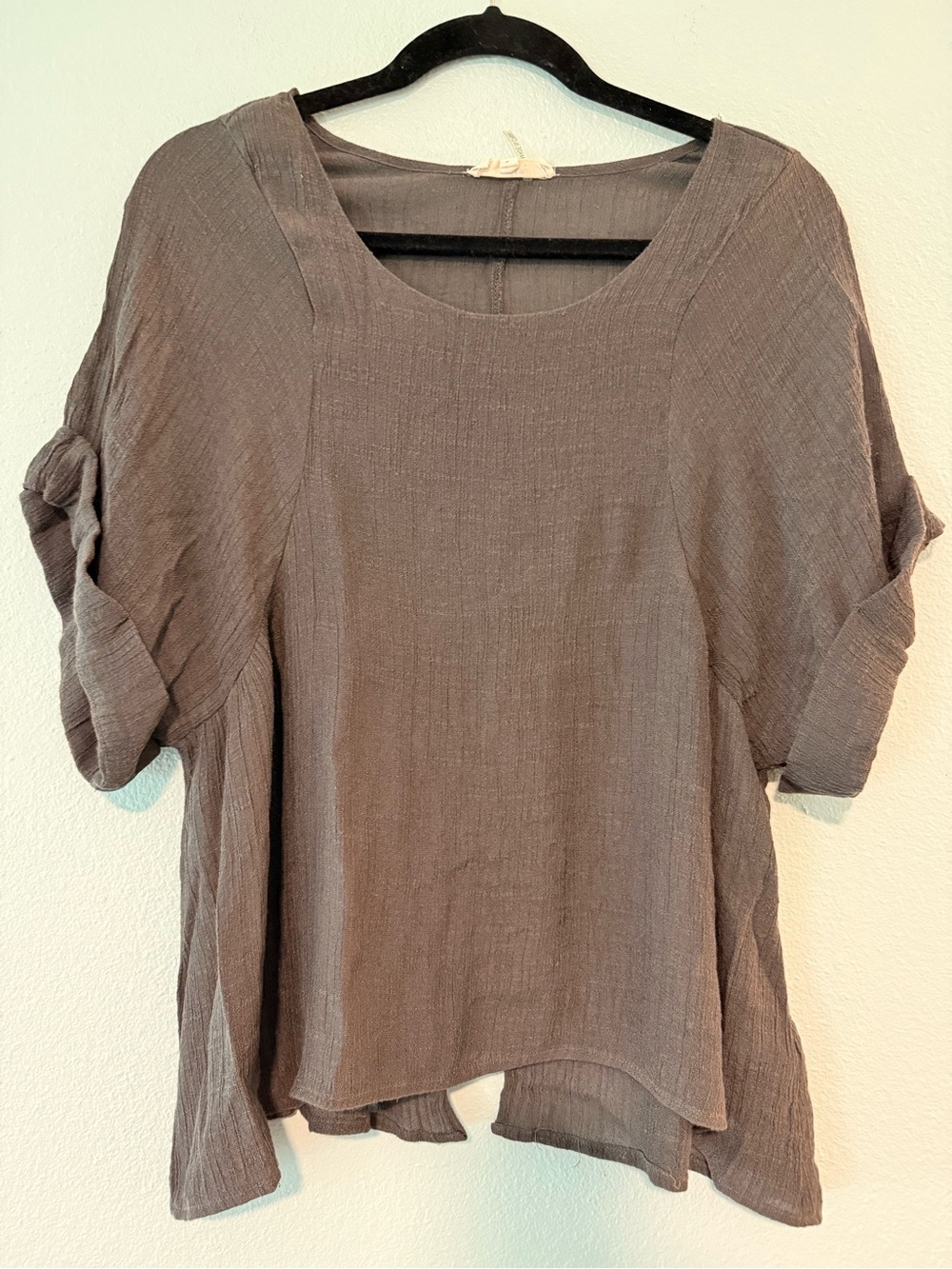 Relaxed Scoop-Neck Tunic Top in Taupe size Small